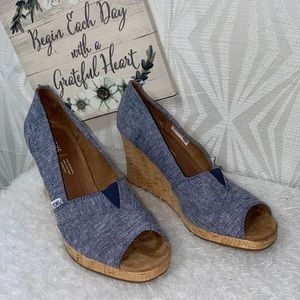 🌸TOMS  Classic Wedge Sandal